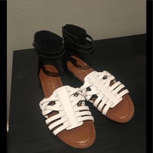 JESSICA SIMPSON black and white sandals 8